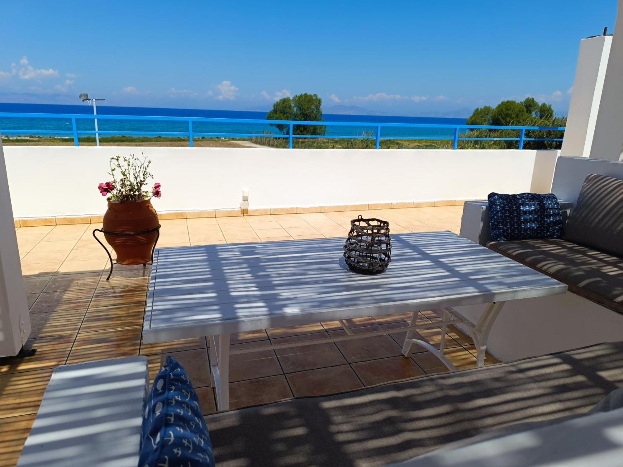 Nautilus Beach House Paradeísion Buitenkant foto
